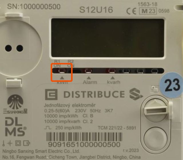 blikání metrologické diody signalizuje průchod elektrické energie