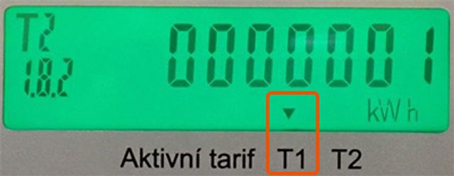 Šipka je umístěná nad hodnotou T1 = vysoký tarif