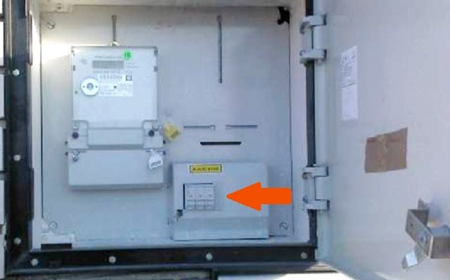 Chybí jistič pro hromadné dálkové ovládání, nejsou připraveny vodiče pro zapojení hromadné dálkové ovládání Chybí jistič pro hromadné dálkové ovládání, nejsou připraveny vodiče pro zapojení hromadné dálkové ovládání