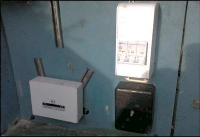 Chybí jistič pro hromadné dálkové ovládání (HDO) – nejsou připraveny vodiče pro zapojení HDO Chybí jistič pro hromadné dálkové ovládání (HDO) – nejsou připraveny vodiče pro zapojení HDO